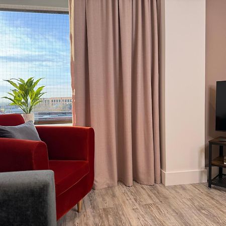 Elegant One Bedroom Apartment Swindon Luaran gambar