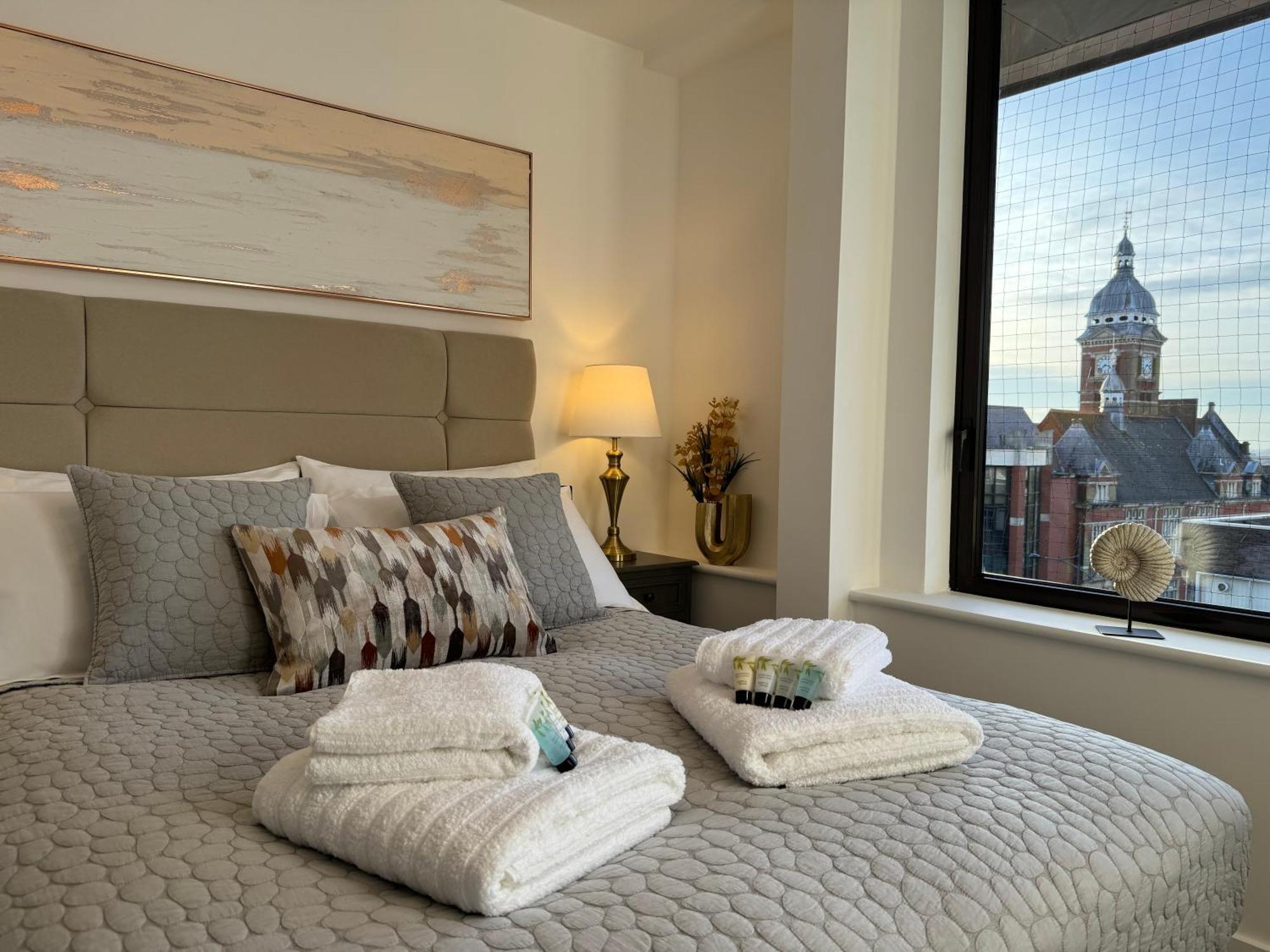 Elegant One Bedroom Apartment Swindon Luaran gambar