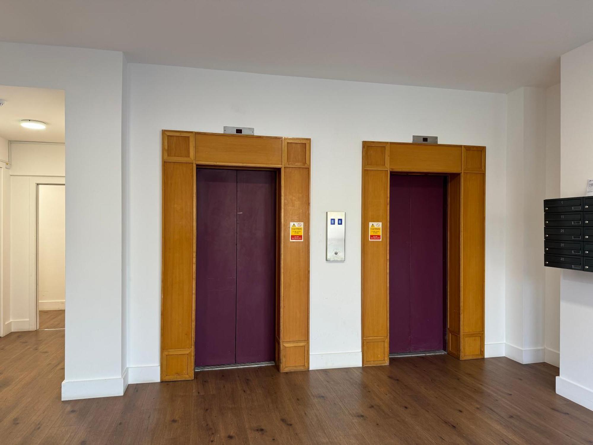 Elegant One Bedroom Apartment Swindon Luaran gambar